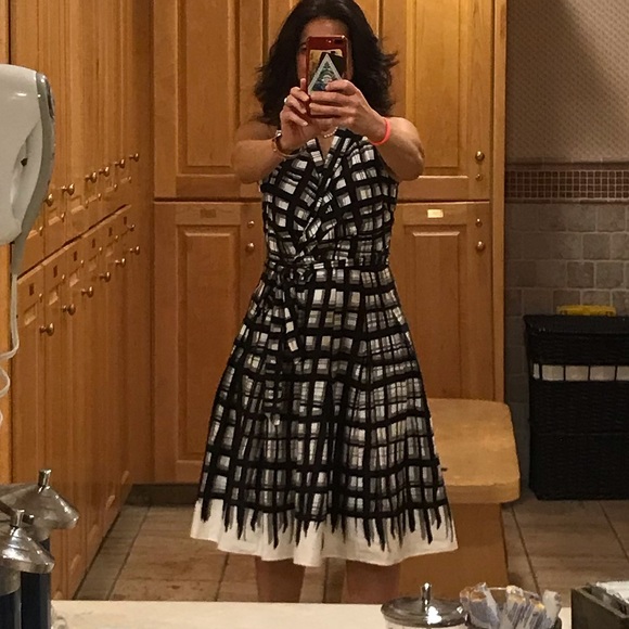 Jones New York sleeveless top fit and flare bottom - Picture 1 of 4